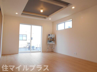 【居間・リビング】 | 郡山市静西1丁目新築一戸建て3棟 | ゆったり過ごせるリビングです