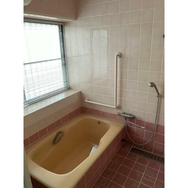 鳥取市浜坂8丁目の浴室