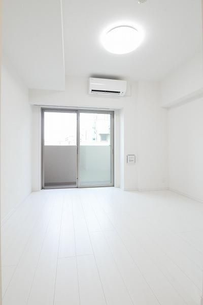 プレミアムキューブG北新宿の居間・リビング