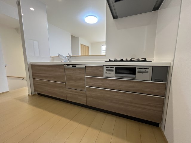 「西宮市新築一戸建」西宮浜町のキッチン|お料理しやすいキッチンです