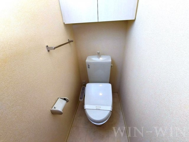 豊橋市三ツ相町のアパートのトイレ|イメージ（同建物内別部屋の写真です）