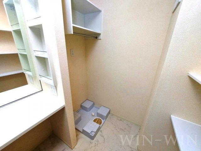 豊橋市三ツ相町のアパートの洗面所|イメージ（同建物内別部屋の写真です）