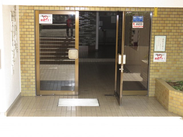 ハイラーク川越のエントランス