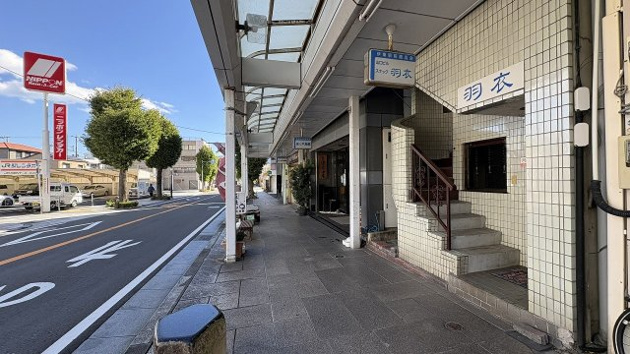 【前面道路含む現地写真】 | 伊東市湯川　売りビル