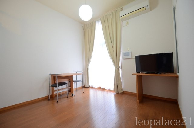 レオパレス北青木の収納|寝室にいかがでしょうか