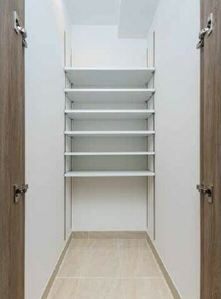 ワールドアイ名古屋城北の玄関