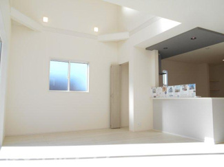 【居間・リビング】 | 郡山市静西1丁目新築一戸建て3棟 | ゆったり過ごせる居間です