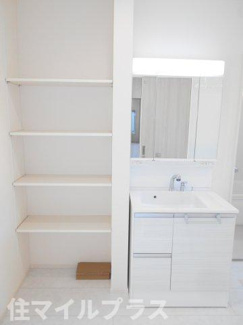 【独立洗面台】 | 郡山市静西1丁目新築一戸建て3棟 | 独立洗面台、小物を置くことができて便利です