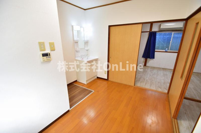 【居間・リビング】 | 西堤本通西戸建貸家