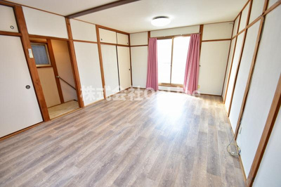 【居間・リビング】 | 西堤本通西戸建貸家