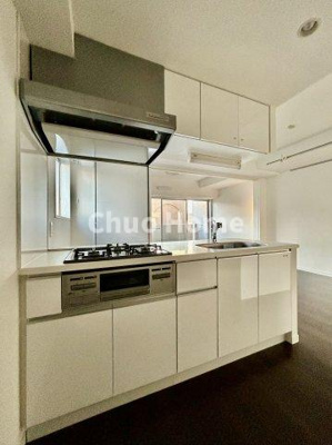 【キッチン】 | ステージファースト根岸 | ワイドで収納豊富なシステムキッチン