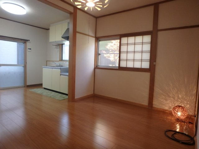 西堤2丁目貸家の居間・リビング