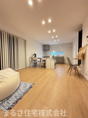 桜ヶ丘町　モデルハウスの居間・リビング
