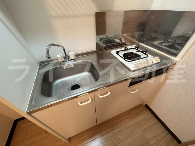 M’プラザ布施駅前のキッチン|コンパクトなキッチンで掃除もラクラク