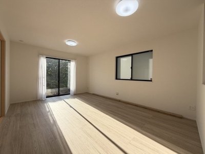 【居間・リビング】 | うるま市赤野（全3棟）B号棟 | B号棟　LDK16帖♪