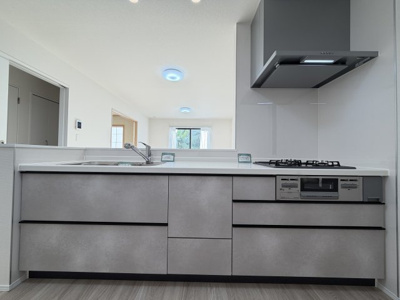 【キッチン】 | うるま市赤野（全3棟）B号棟 | B号棟　使いやすいシステムキッチン♪