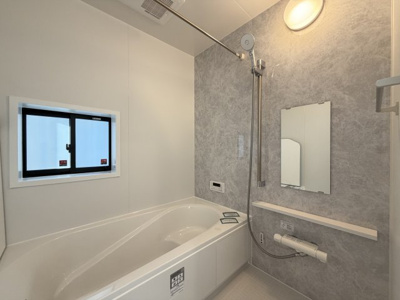 【浴室】 | うるま市赤野（全3棟）B号棟 | B号棟　浴室換気乾燥機付き♪