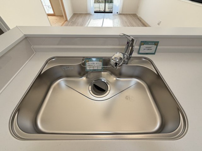 【キッチン】 | うるま市赤野（全3棟）B号棟 | B号棟　浄水器付き♪