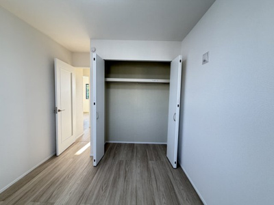 【収納】 | うるま市赤野（全3棟）B号棟 | B号棟　洋室5.25帖＋CL付き♪