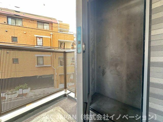 ジェイパーク北千住モナクレイスのバルコニー