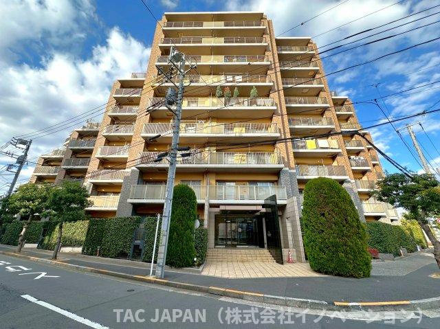 ジェイパーク北千住モナクレイスの外観|堀切駅から徒歩2分！利便性に優れ歴史が色づく千住曙町の街並みのなかで「ジェイパーク北千住モナクレイス」は築後25年の時を経ても色褪せることなく存在感をアピールしています。