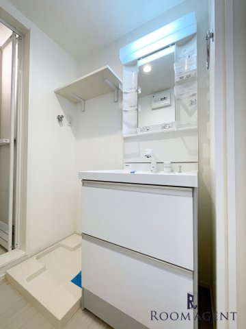 カーサルーチェ黄金の洗面所