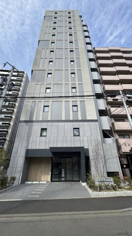 ネベル北四番丁　priéreの外観|アースカラーの外壁タイルが都心の生活を印象付けます。2025年2月撮影
