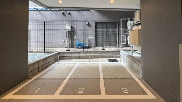 ネベル北四番丁　priéreのその他|ミニバイク置場（位置及びサイズ等により入庫可能な車両が限られています。）
2025年2月撮影