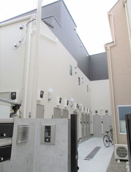 do La Tour 中野　(ドゥラトゥールナカノ)のエントランス|エントランス