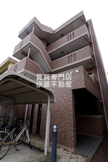 第3クインビルの外観