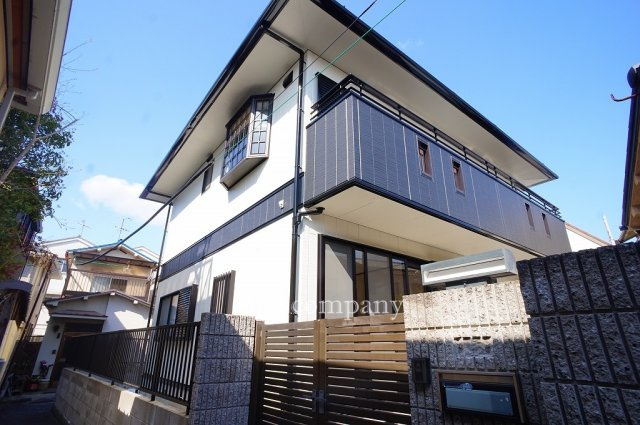 【外観】 | 八尾市久宝園2丁目 | 西側の門扉を開けると玄関です♪