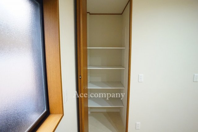 【収納】 | 東大阪市長堂2丁目 | キッチンスペースにある便利な収納です♪