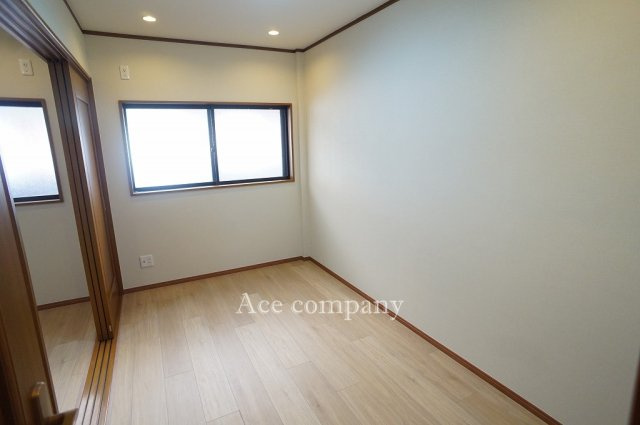 【子供部屋】 | 東大阪市長堂2丁目 | 【3階：洋室4帖】