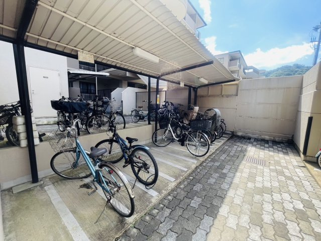 サンシティ桂坂ロイヤル参番館