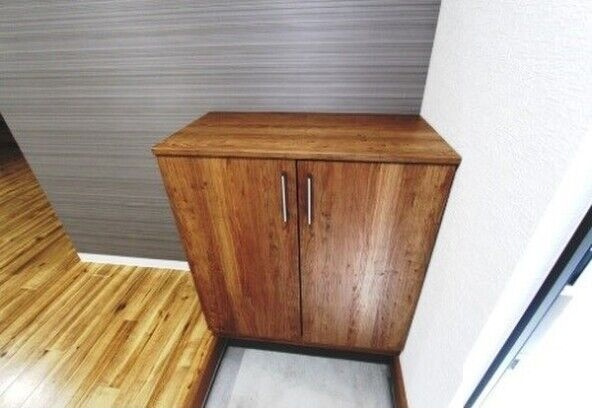 高柳2丁目大型倉庫付貸家の玄関