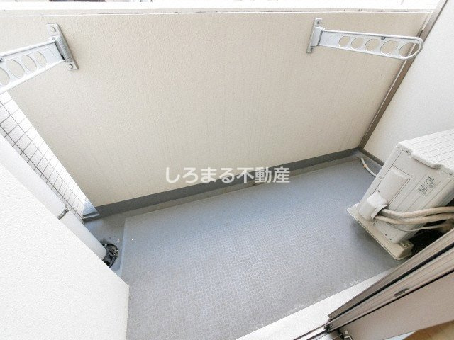 ジュネーゼみなと弁天町のバルコニー