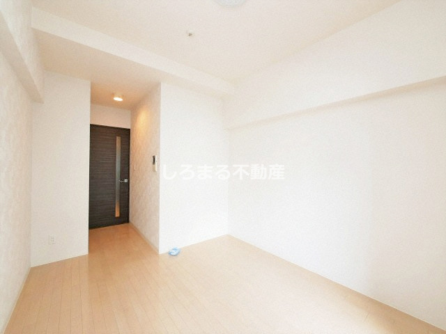 ジュネーゼみなと弁天町の居間・リビング