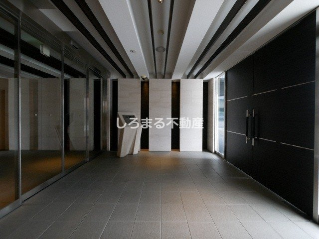 ジュネーゼみなと弁天町のロビー