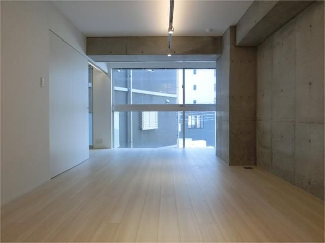 ZOOM広尾の居間・リビング|■洋室■クローゼット収納