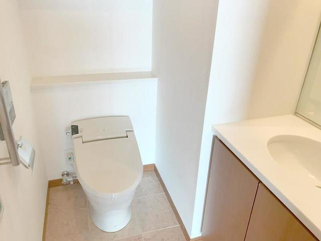 青山パークタワーのトイレ|※写真は同タイプ住戸です。