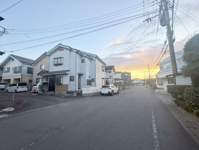 鶴ヶ島市脚折　建築条件なし売地　東武越生線『一本松駅』徒歩20分　【第一小学区】の前面道路含む現地写真