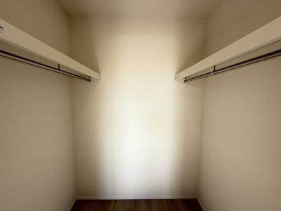 【収納】 | うるま市赤野（全3棟）A号棟 | A号棟　洋室7帖＋WIC＋収納付き♪