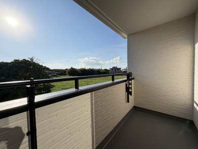 【バルコニー】 | うるま市赤野（全3棟）A号棟 | A号棟　インナーバルコニー♪