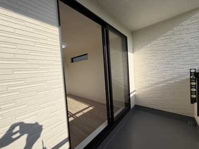 【バルコニー】 | うるま市赤野（全3棟）A号棟 | A号棟　インナーバルコニー♪