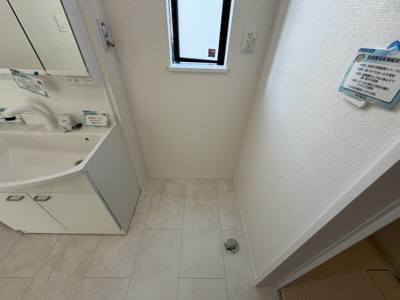 【ランドリースペース】 | うるま市赤野（全3棟）A号棟 | A号棟　洗濯機置き場♪