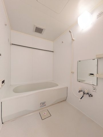 ヴィラーチェＢの浴室