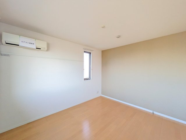 ヴィラーチェＢの洋室