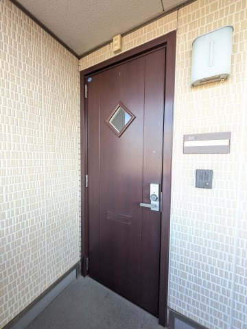 ヴィラーチェＢの玄関