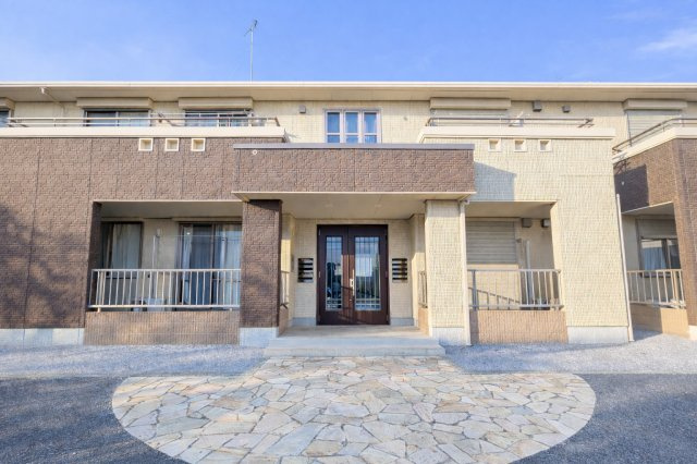 ヴィラーチェＢのエントランス