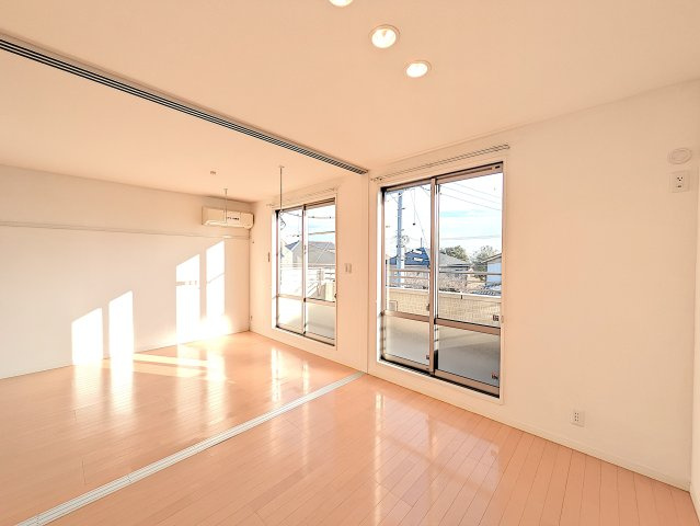 ヴィラーチェＢの居間・リビング